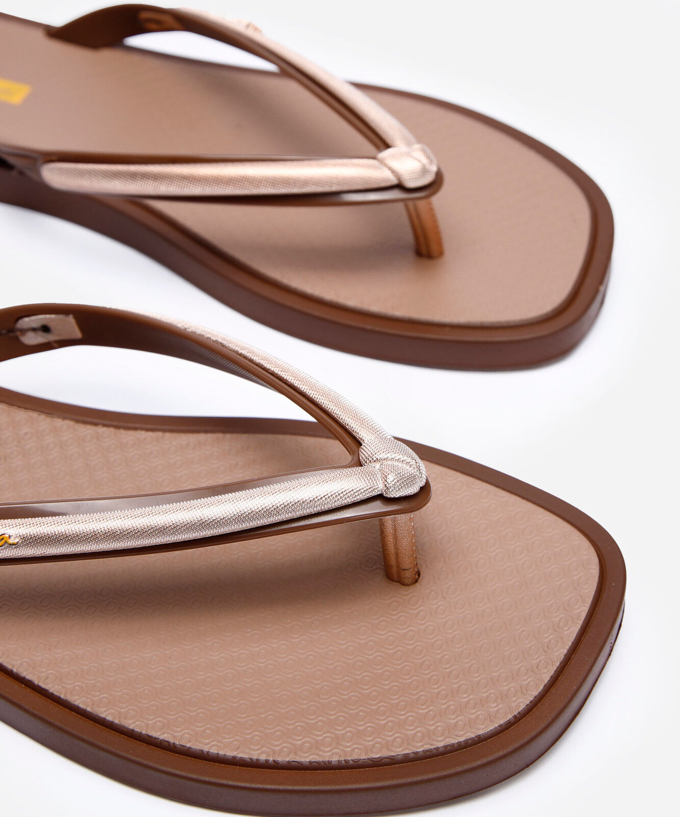 chinelo ipanema luzze marrom