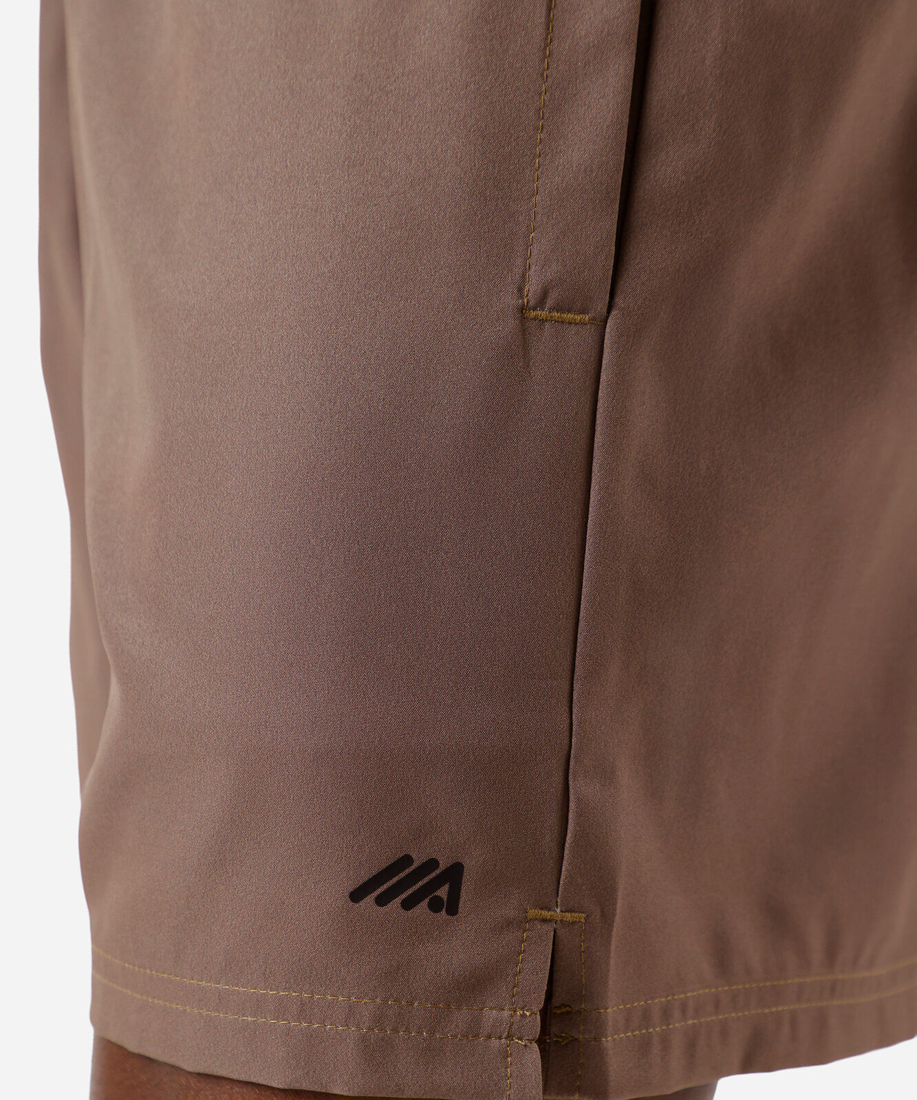 short masculino esportivo bolso com zíper marrom