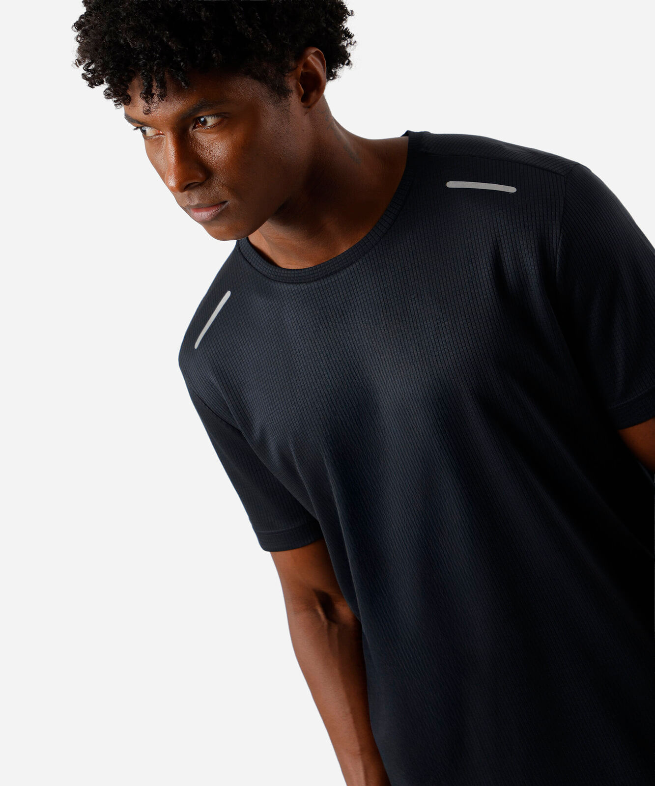 camiseta masculina esportiva quadriculada preta