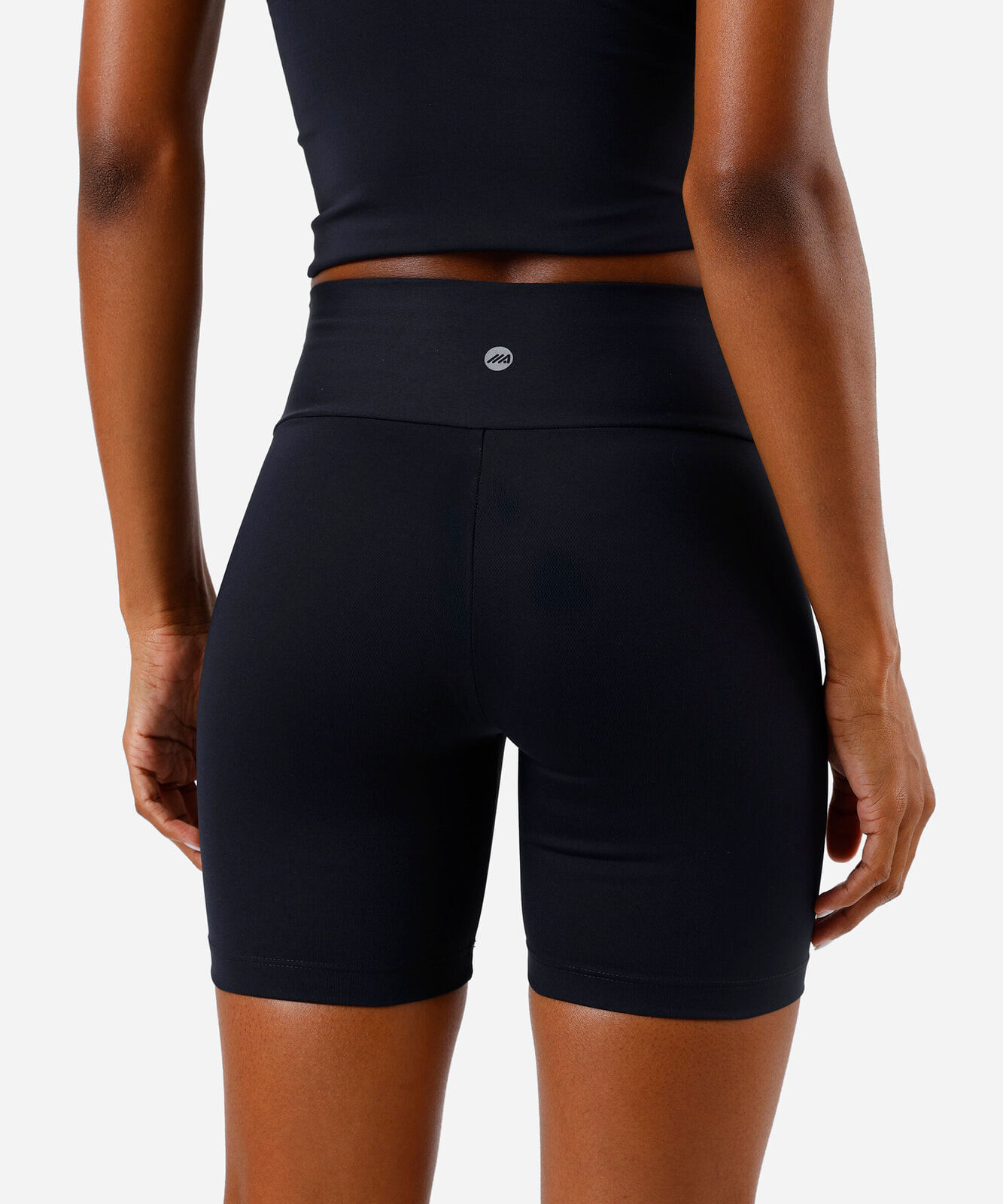 bermuda feminina esportiva de poliamida hot colors preta