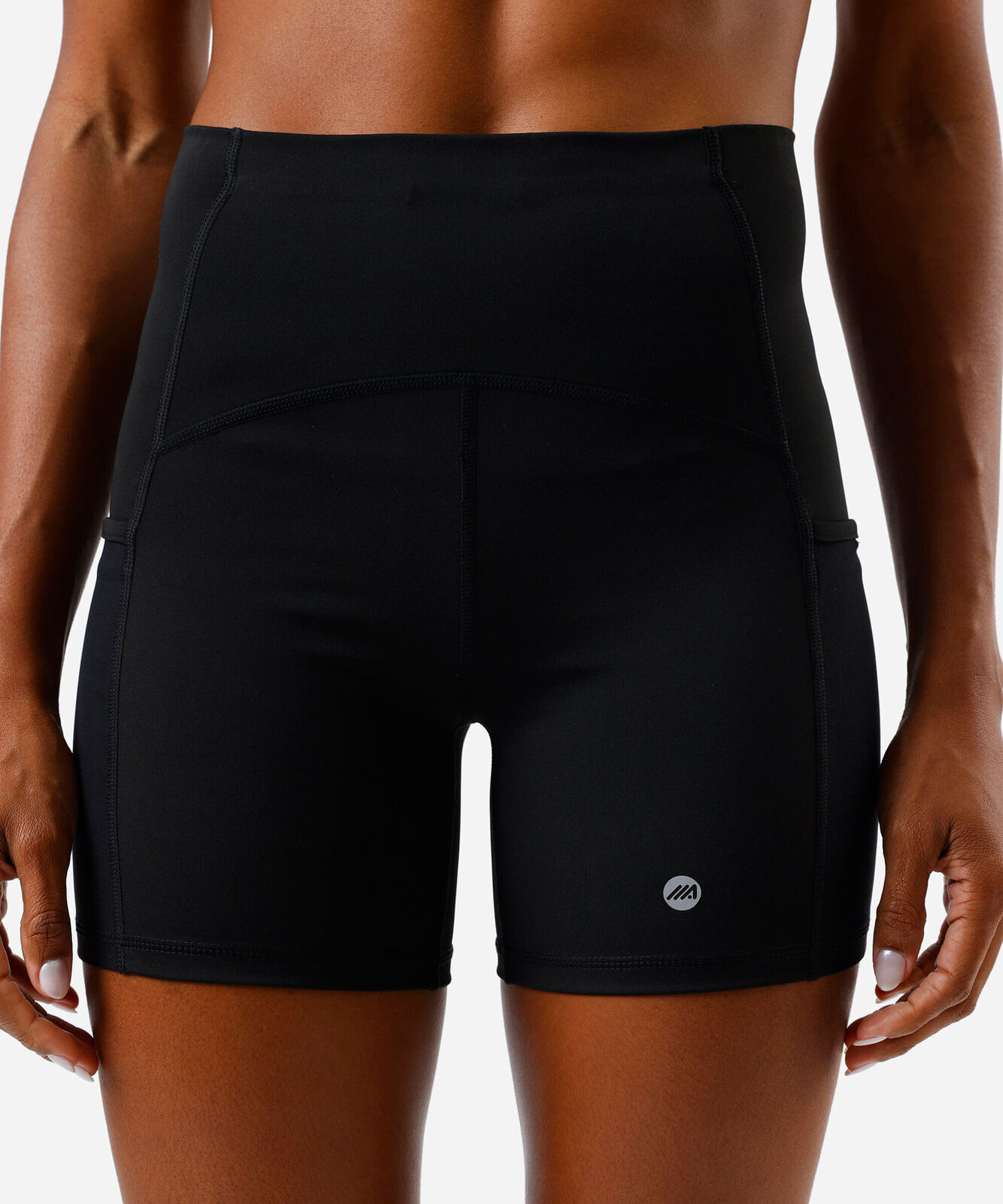 bermuda feminina esportiva ace com bolsos preta