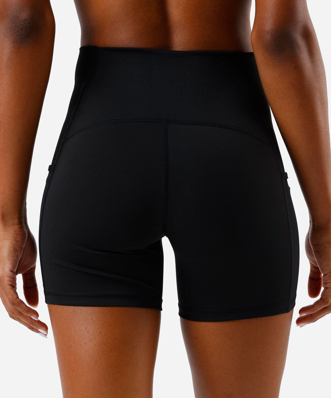 bermuda feminina esportiva ace com bolsos preta