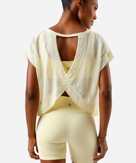 blusa esportiva feminina com recorte amarela