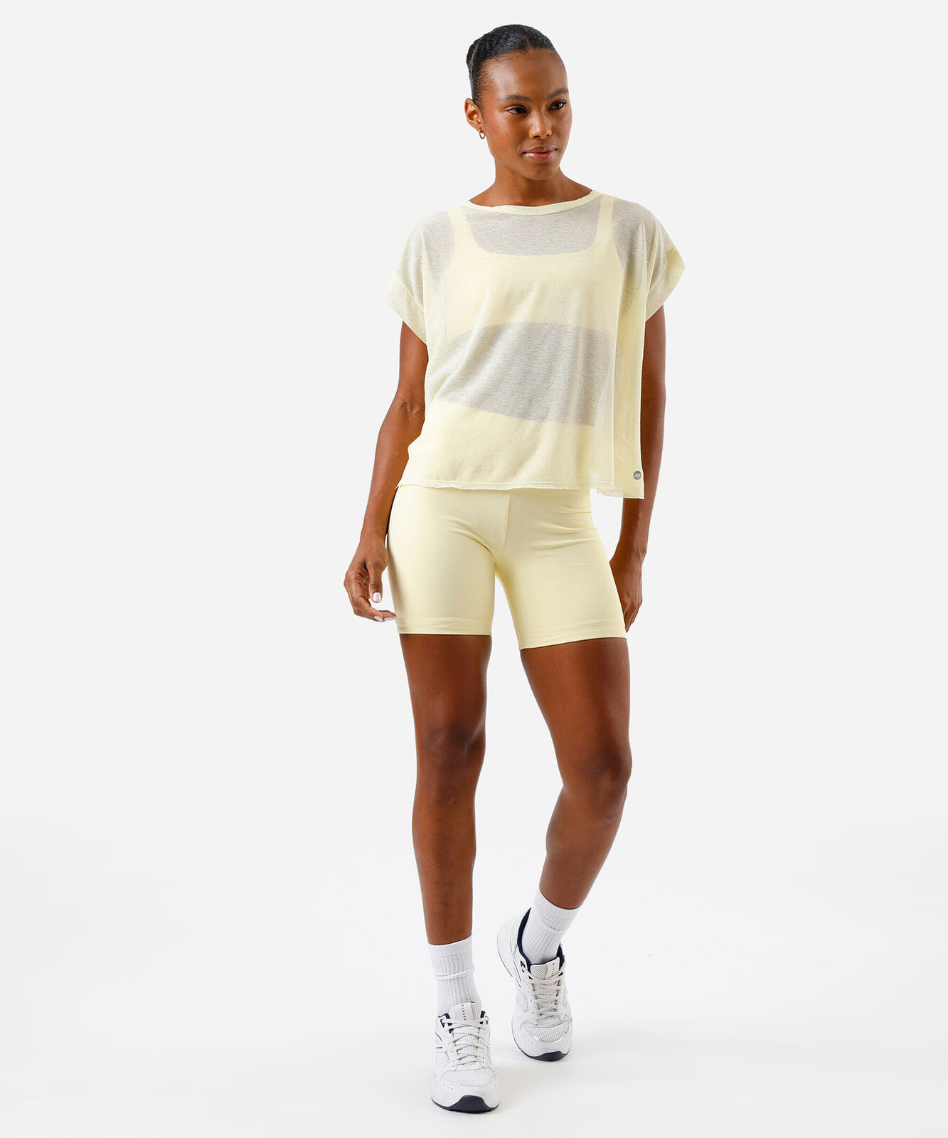 blusa esportiva feminina com recorte amarela