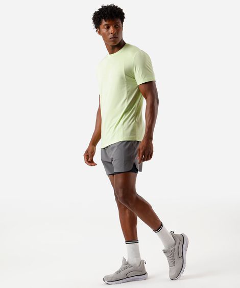 short masculino esportivo com compressão cinza