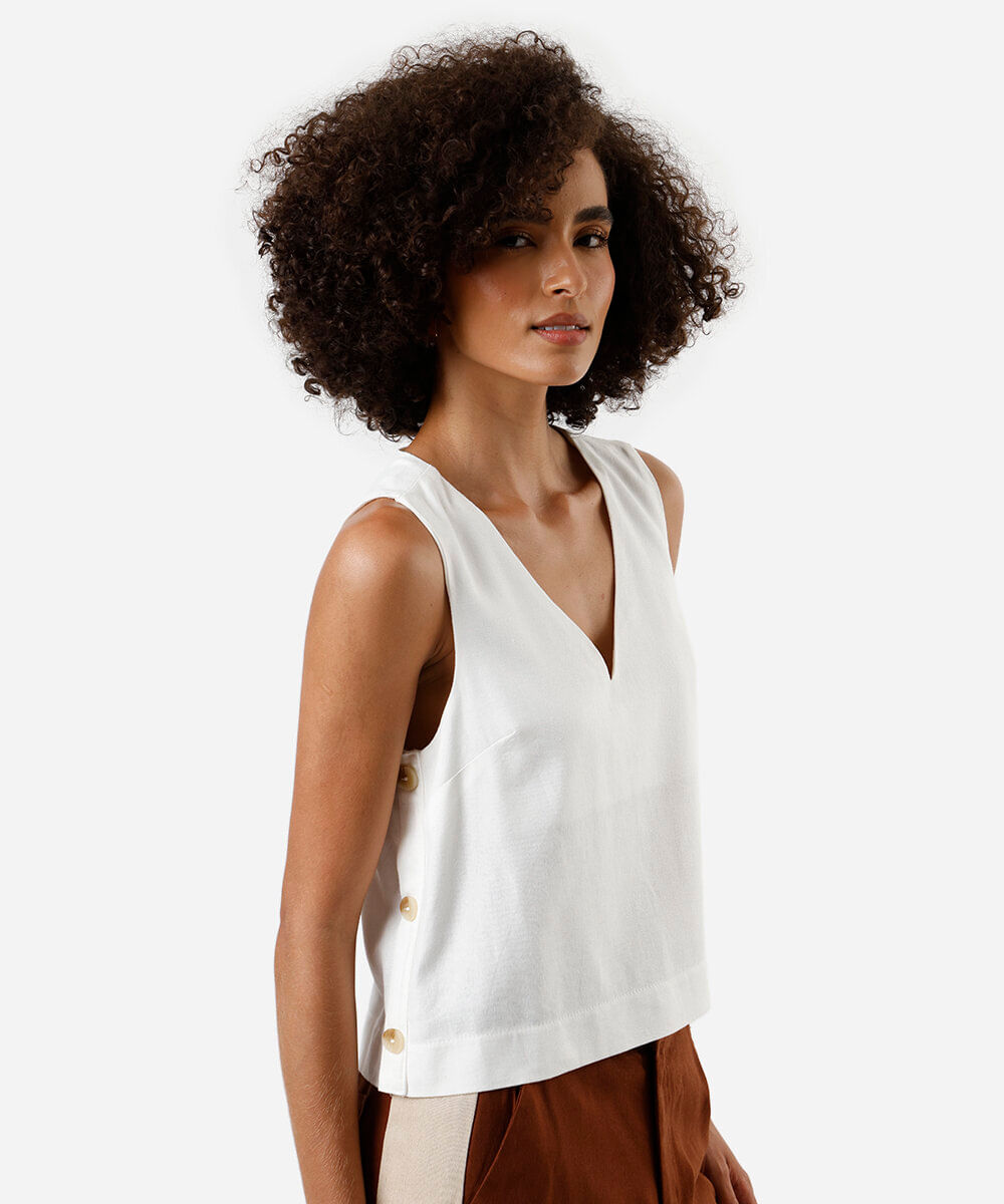 regata feminina com linho decote v off white