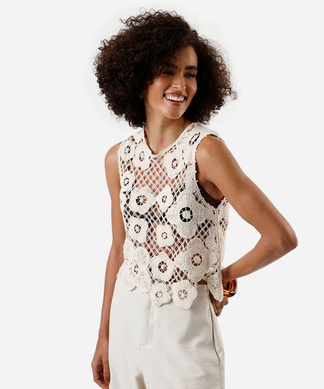 regata feminina de crochet floral bege