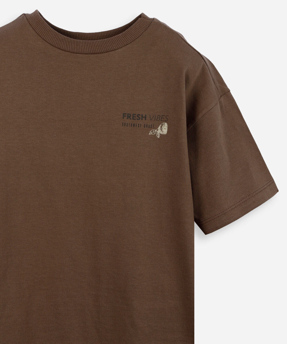 camiseta infantil de algodão estampada marrom