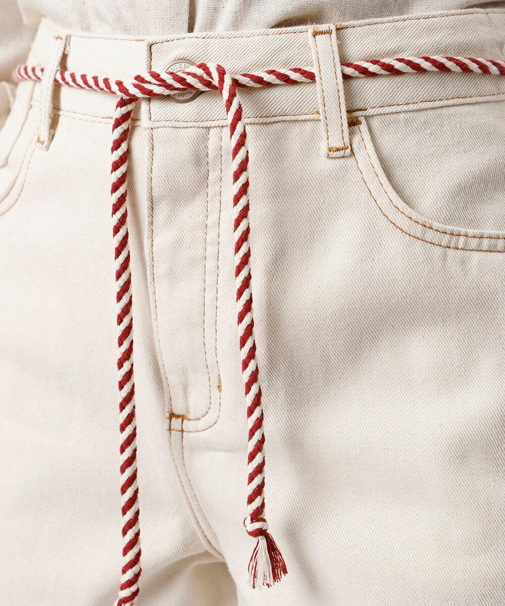 short reto feminino de sarja com cordão bege