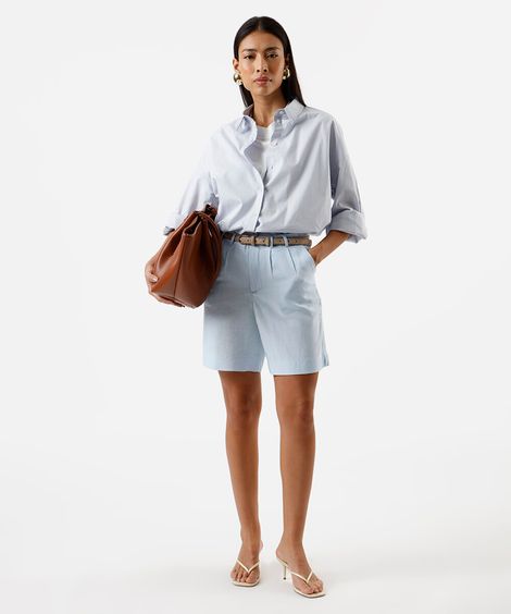 bermuda de alfaiataria feminina com linho e pregas azul