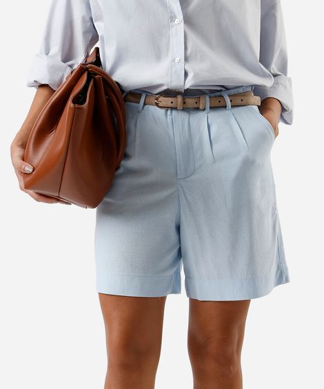 bermuda de alfaiataria feminina com linho e pregas azul