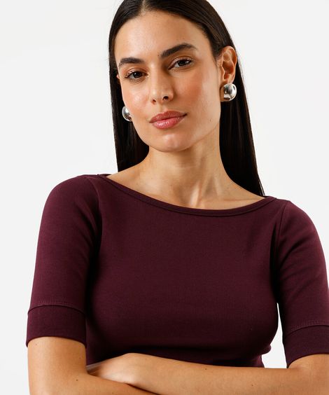 Blusa feminina canelada manga alongada vinho