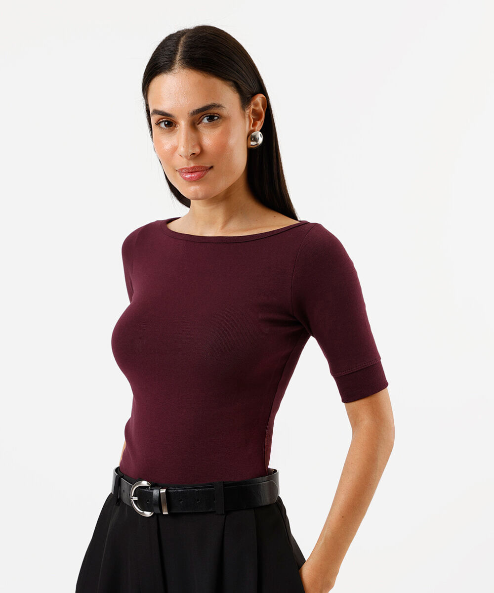 Blusa feminina canelada manga alongada vinho