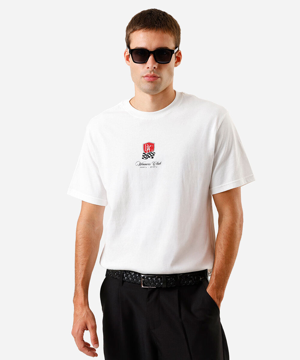 camiseta masculina relaxed fit racing destiny for greatness off white