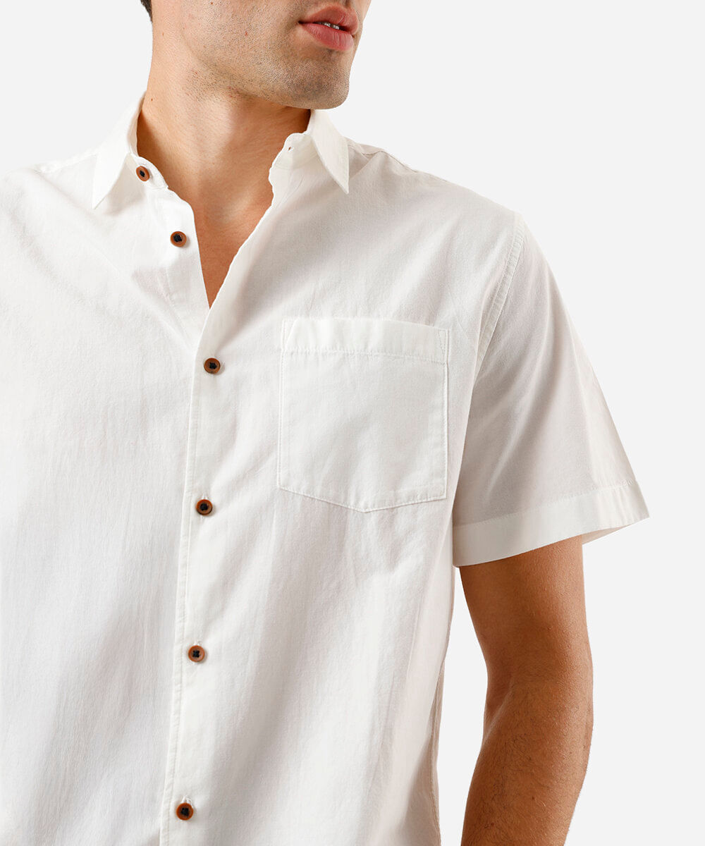 camisa de algodão manga curta com bolso off white