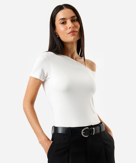 blusa feminina manga curta assimétrica em malha off white