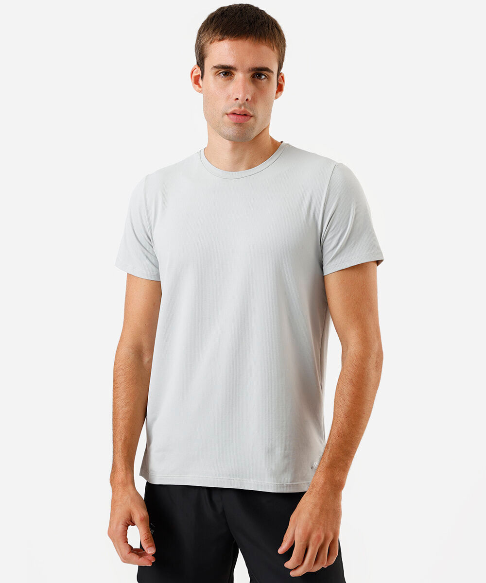 camiseta masculina de poliamida esportiva cinza