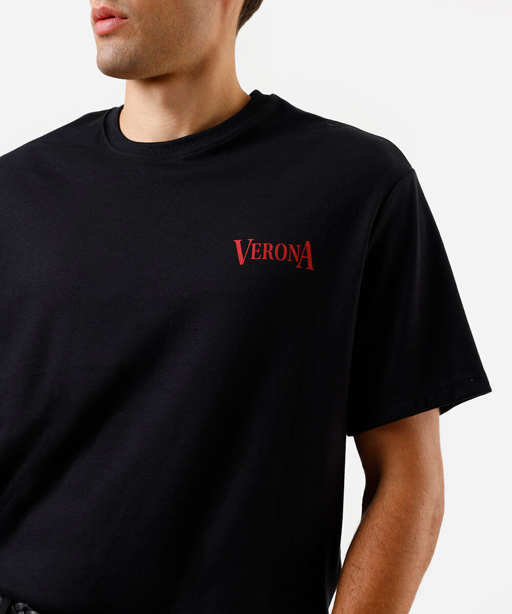 camiseta box fit masculina com algodão estampada preta