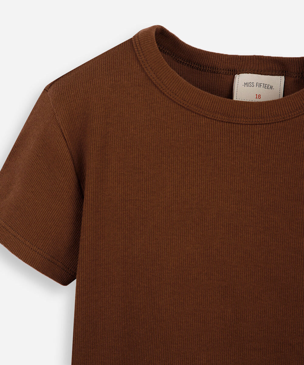 camiseta baby look juvenil de algodão canelada marrom