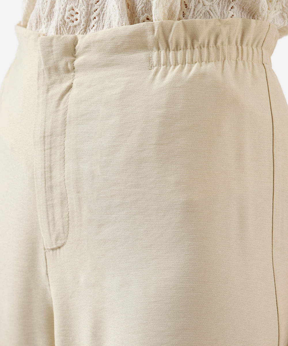 calça cropped feminina com viscose cós elástico texturizada bege