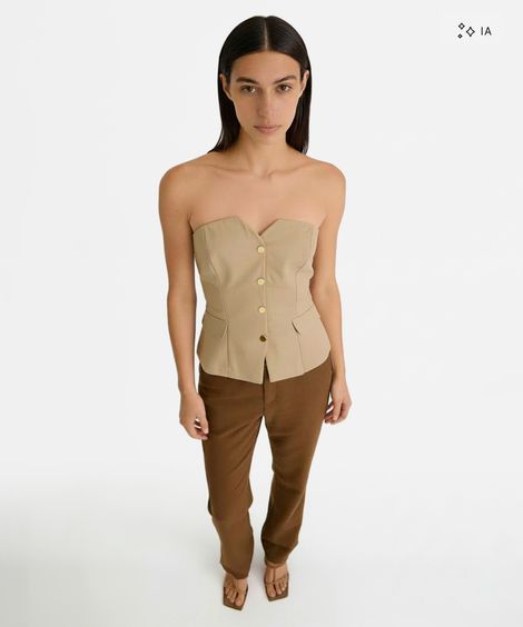 top corset feminino de alfaiataria com botão e lapela marrom