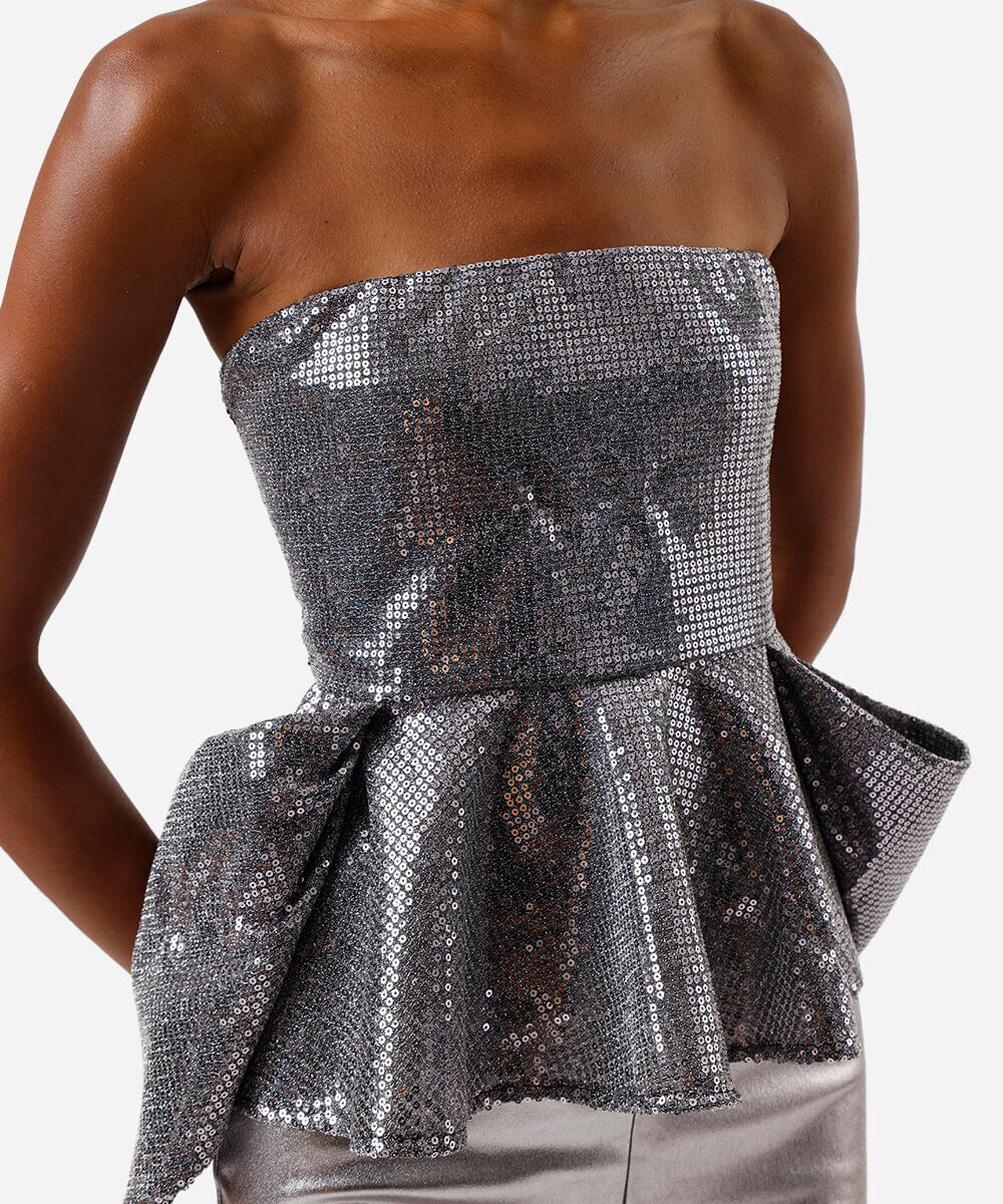 blusa peplum feminina de paetê sem alça prateada