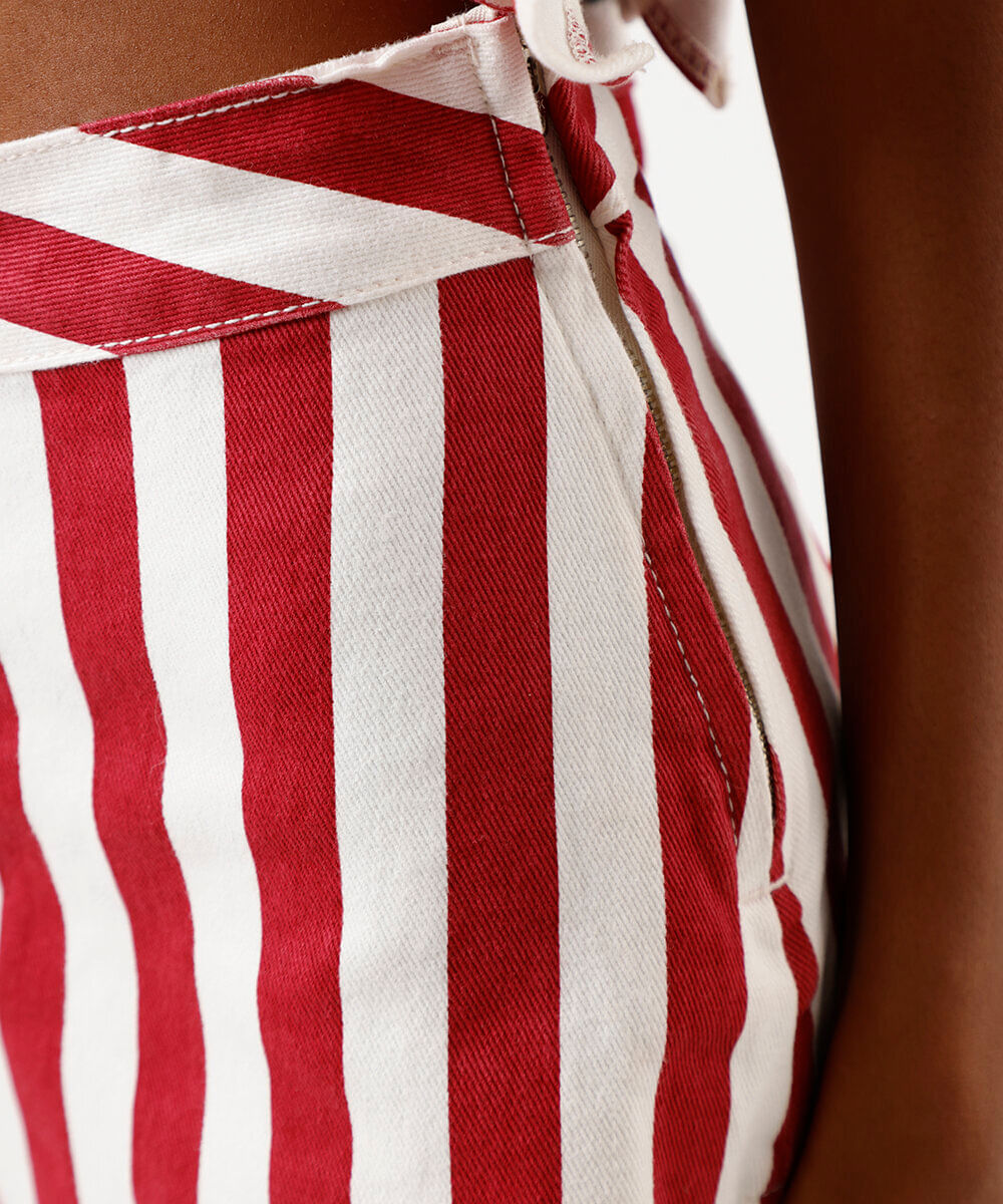 short hot pant feminino de sarja listrado off white