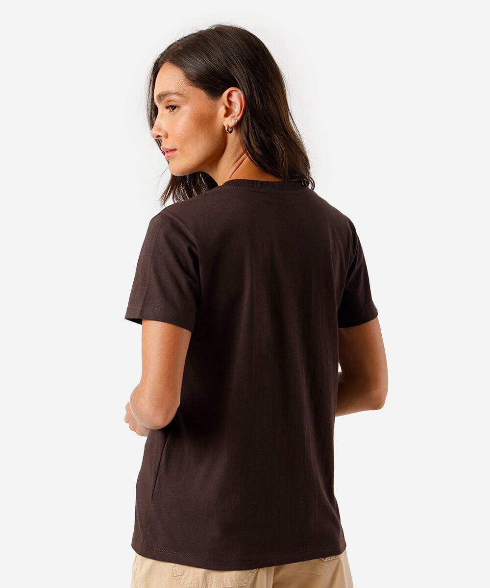 camiseta feminina manga curta pooh marrom