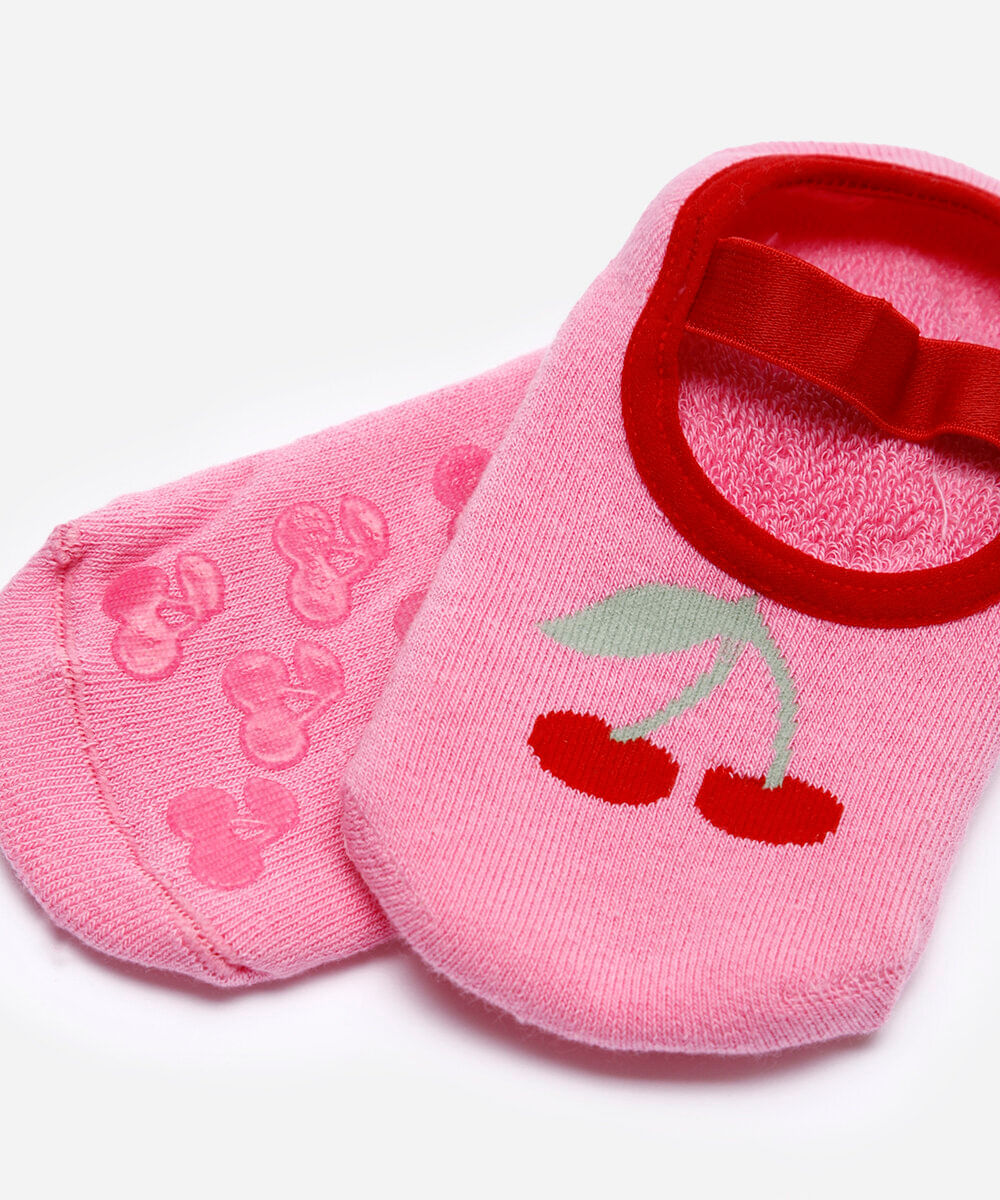 meia infantil cerejinha com antiderrapante rosa