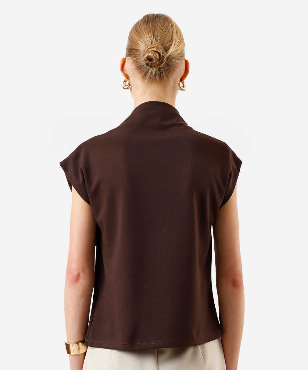 blusa feminina de viscose decote degagê marrom