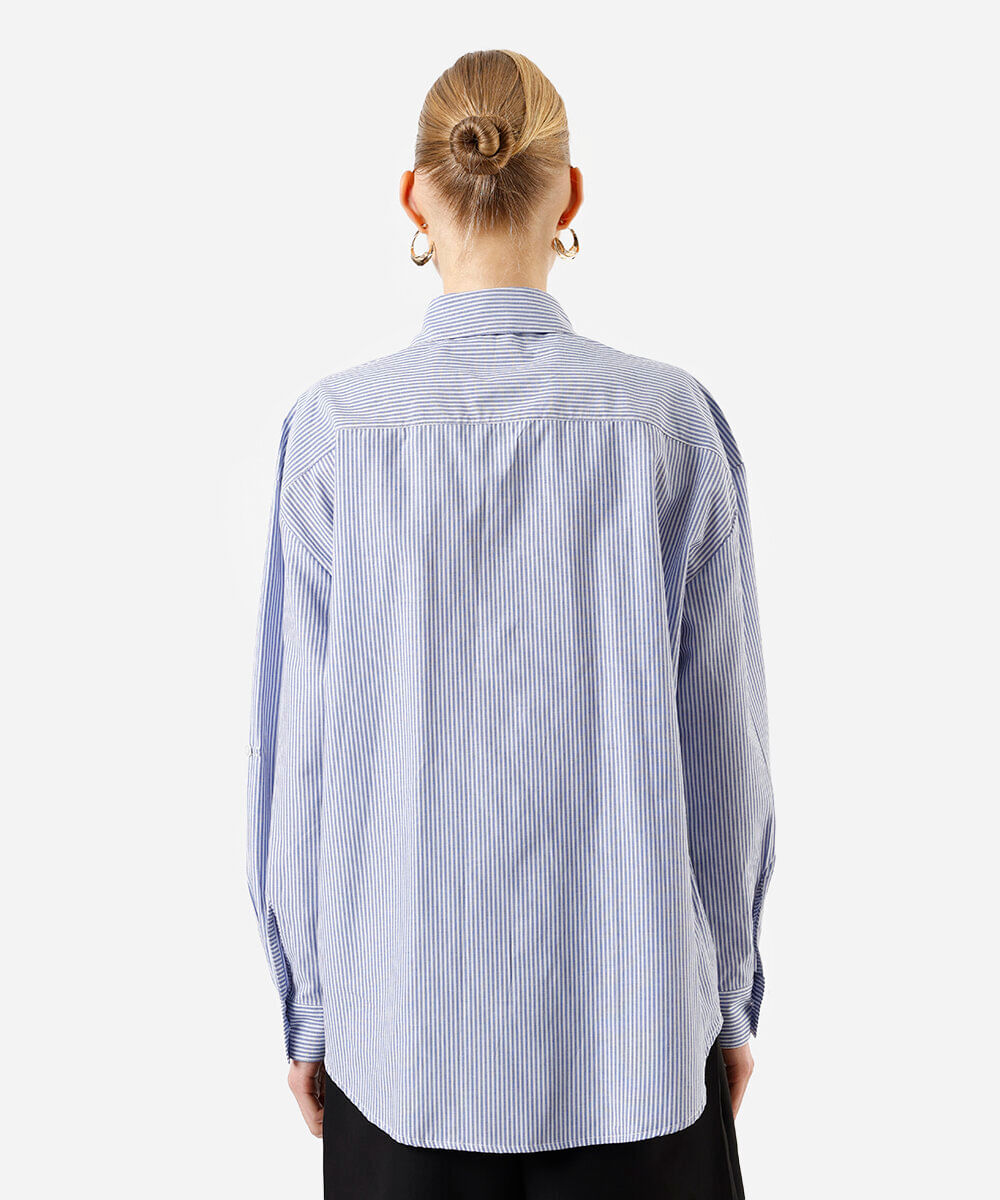 camisa feminina com martingale listrada off white