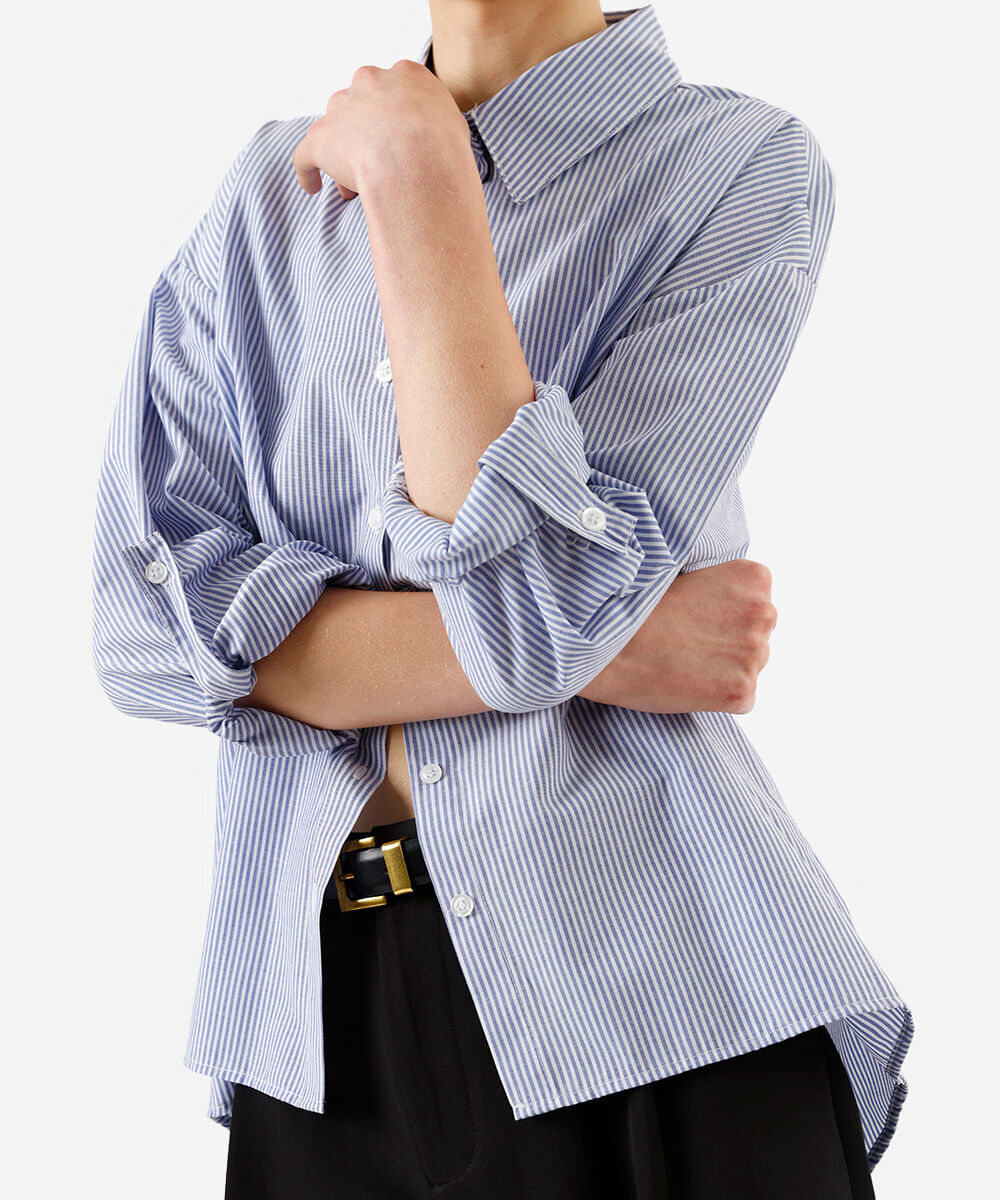 camisa feminina com martingale listrada off white