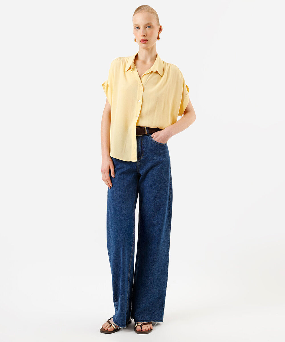 camisa feminina de viscose manga curta texturizada amarela