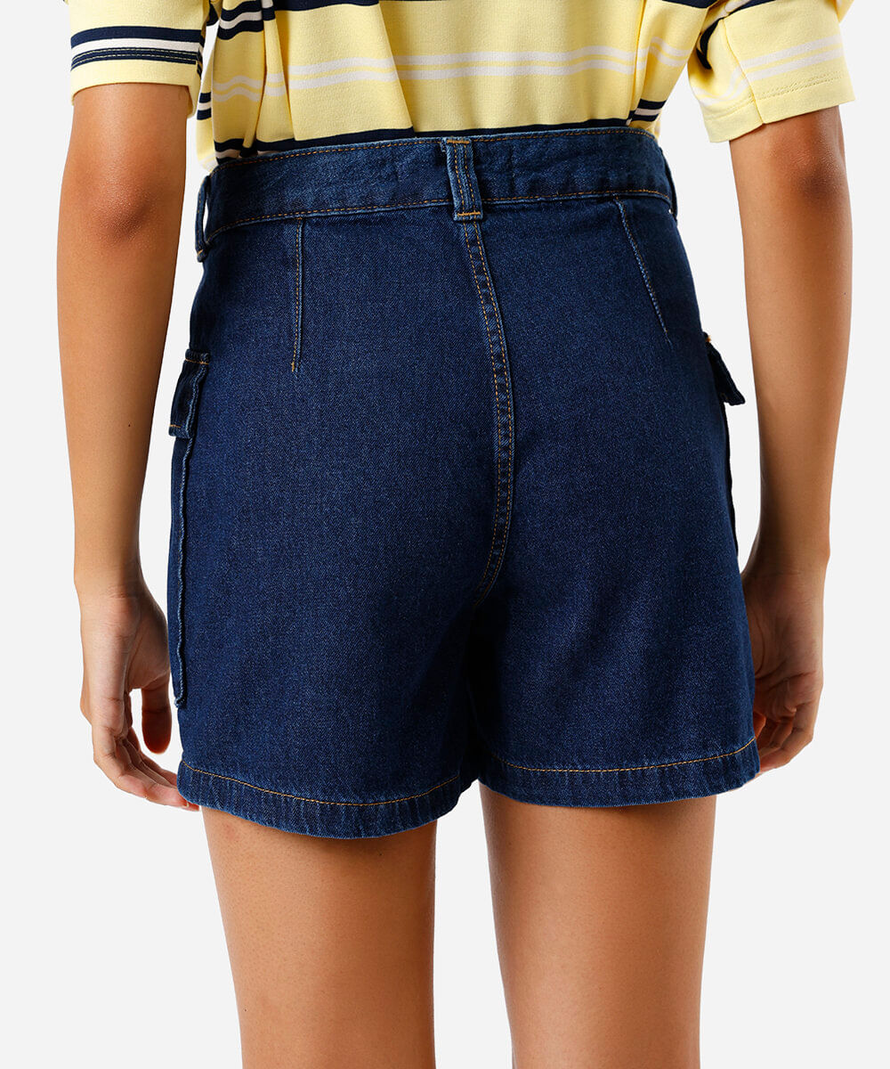 short mom feminino de sarja bolso cargo azul