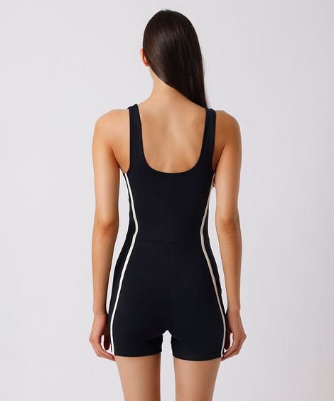 macaquinho feminino de poliamida com bolso mindset sport preto