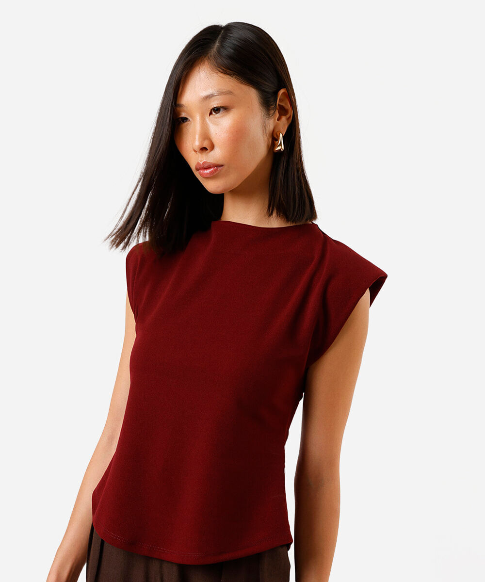 blusa peplum feminina com ombreiras vinho
