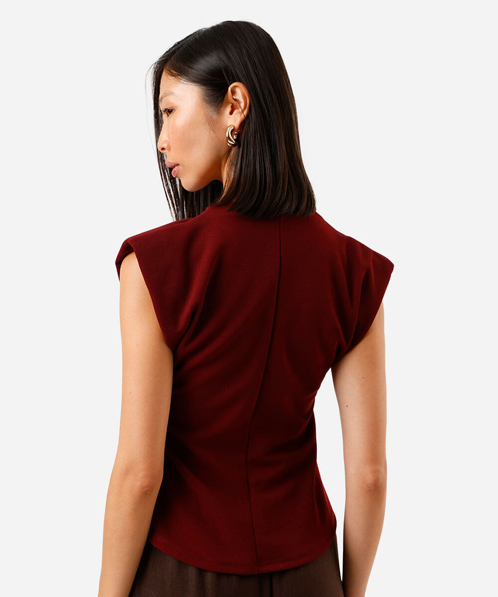 blusa peplum feminina com ombreiras vinho