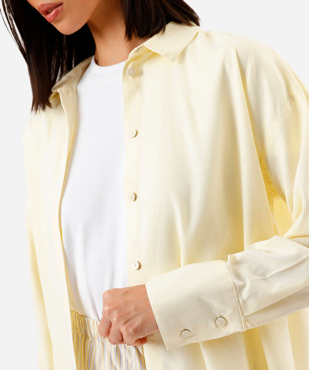 camisa feminina com linho manga longa amarela