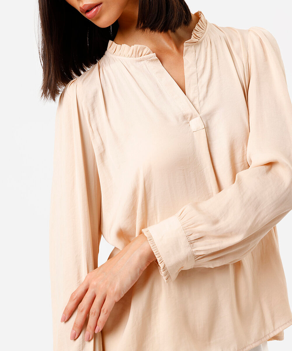 bata feminina manga longa com babados rosa