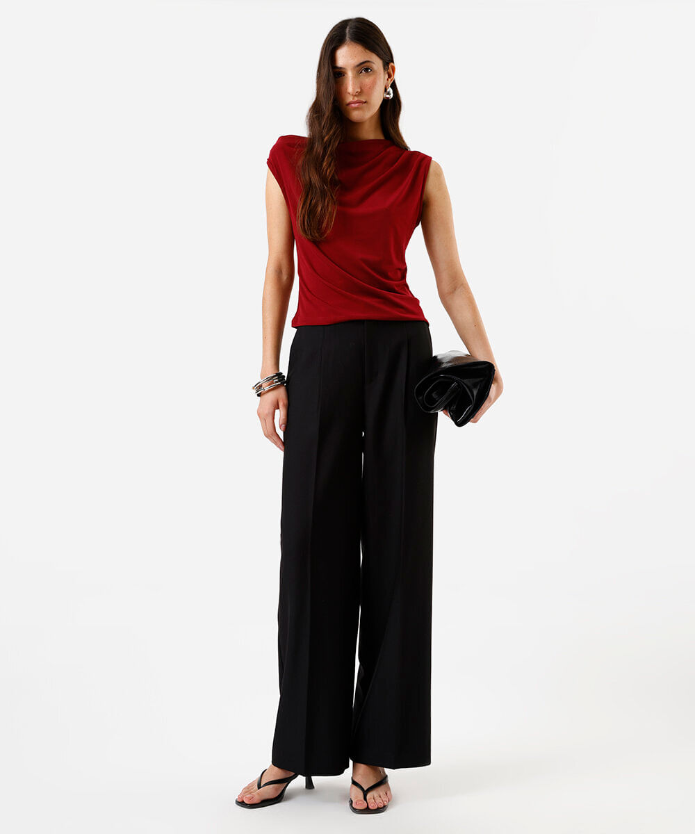blusa feminina franzida assimétrica vinho