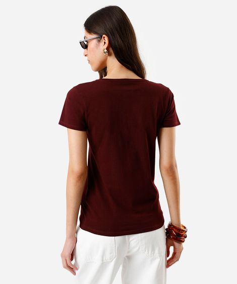 camiseta feminina de algodão estampada vinho