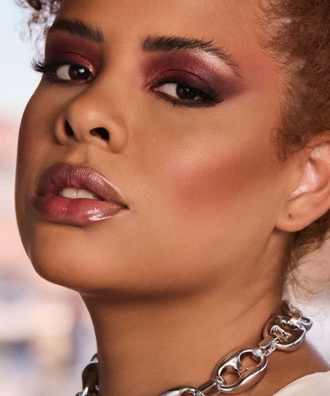paleta multifuncional 9 cores com contorno blush iluminador 9 necessários pam by pamella colorido