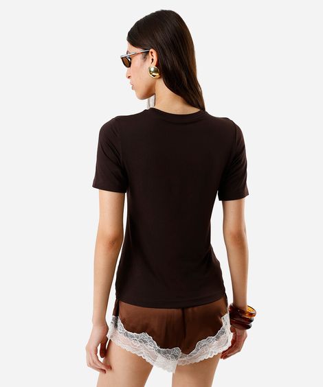 camiseta feminina básica baby look em liocel marrom