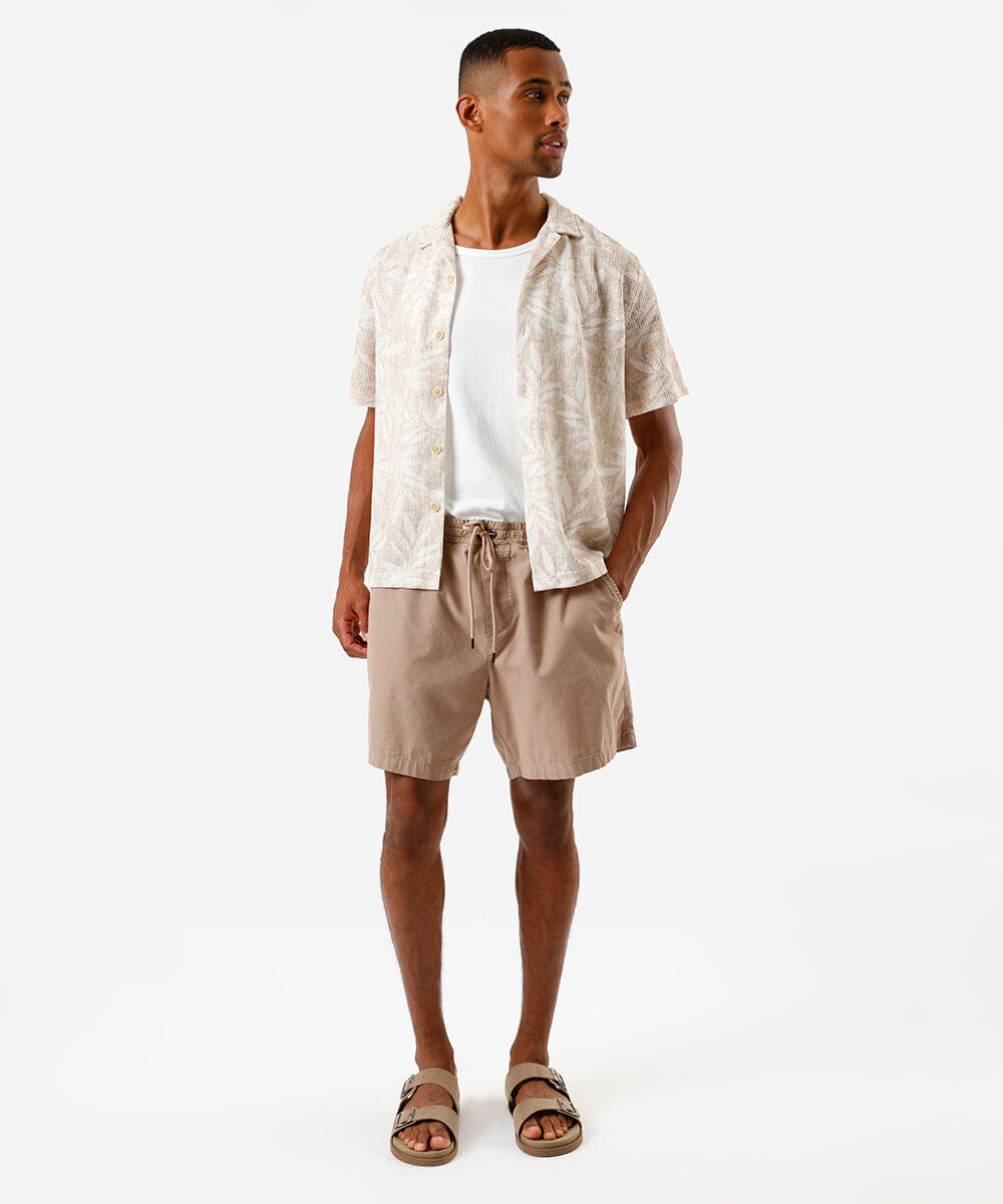 camisa masculina manga curta folhagem off white
