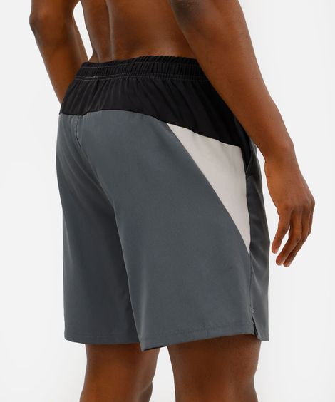 short masculino esportivo com recortes cinza
