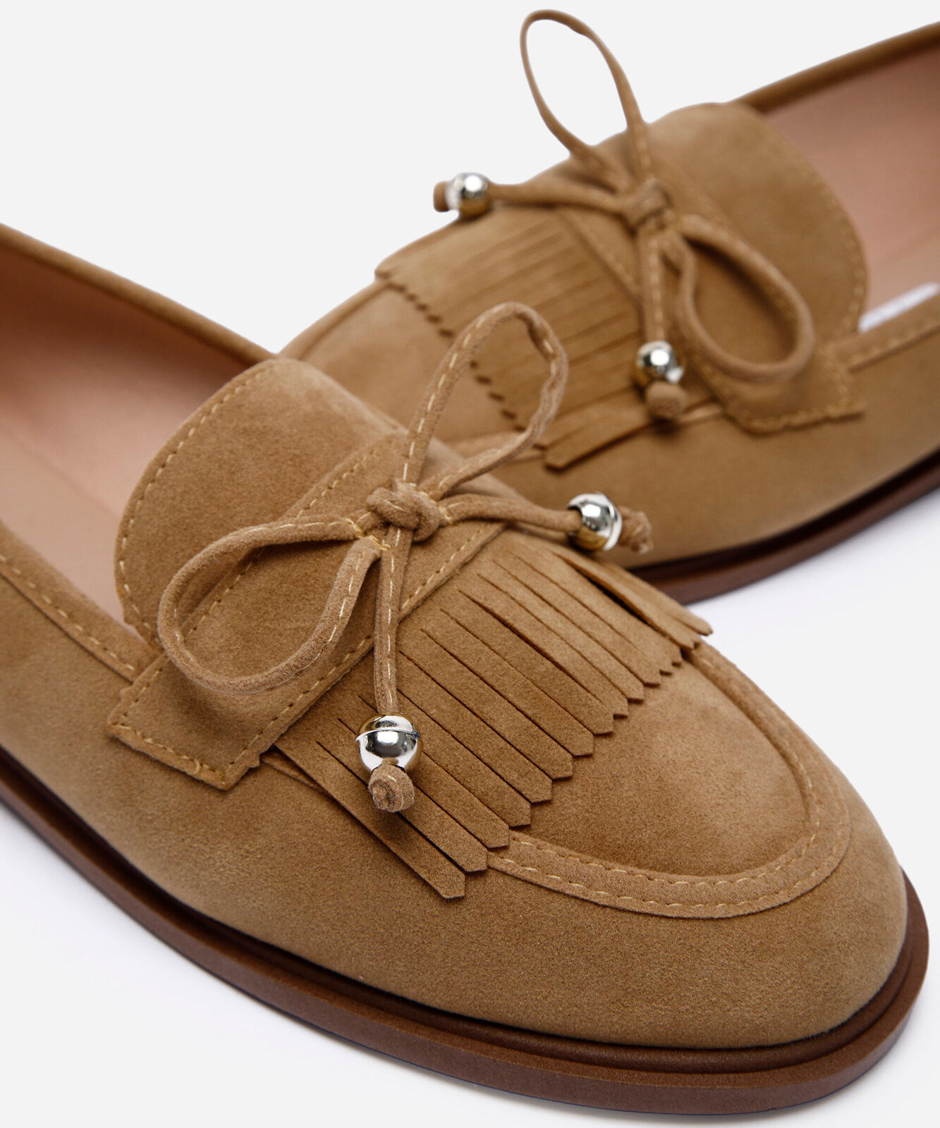 mocassim feminino com franja oneself bege