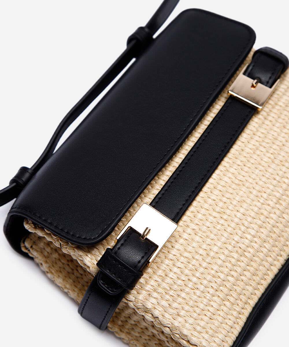 bolsa crossbody palha e detalhe de fivela bege