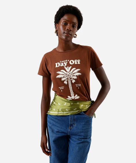 camiseta feminina de algodão i need a day off marrom