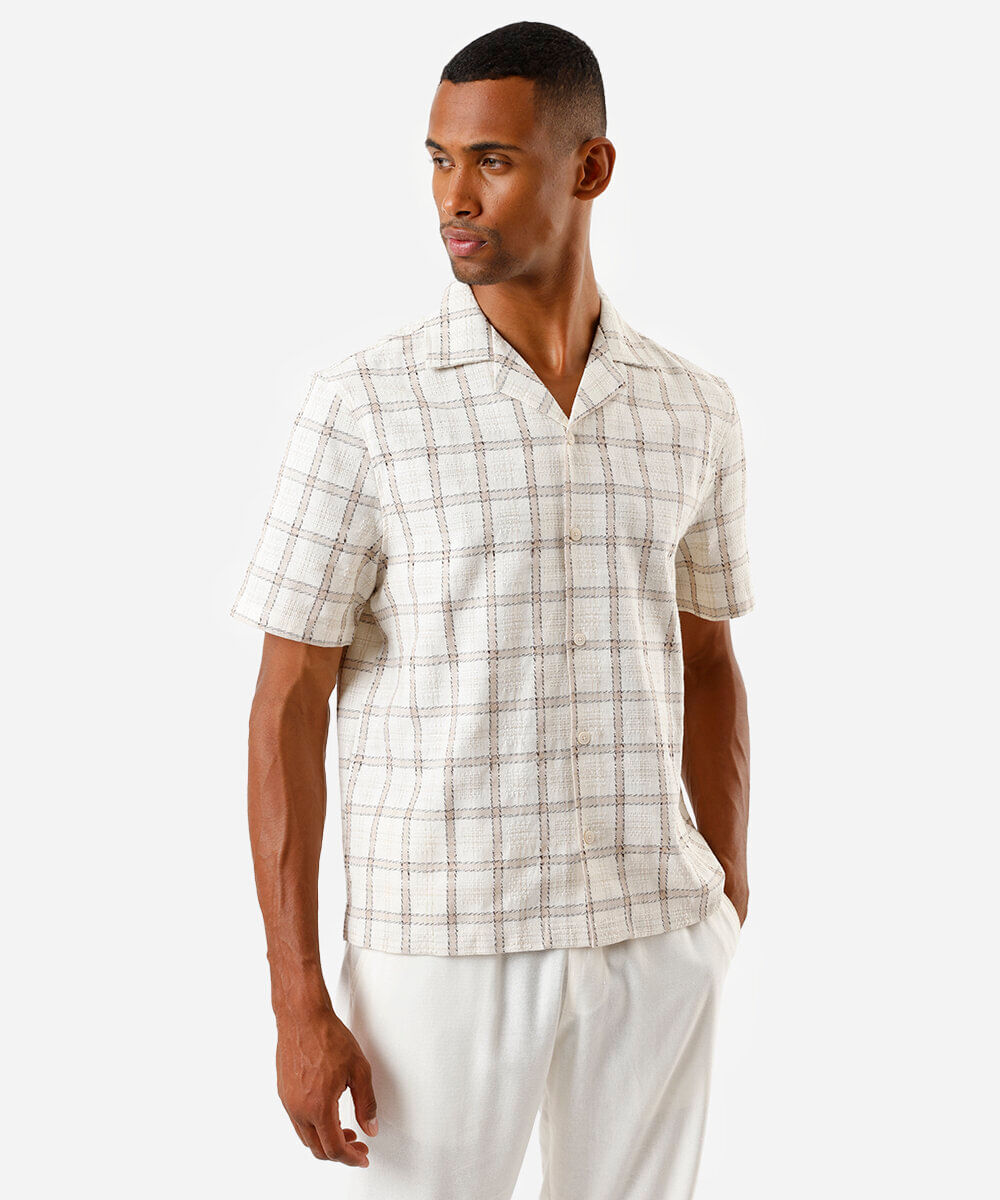 camisa masculina manga curta xadrez texturizada bege