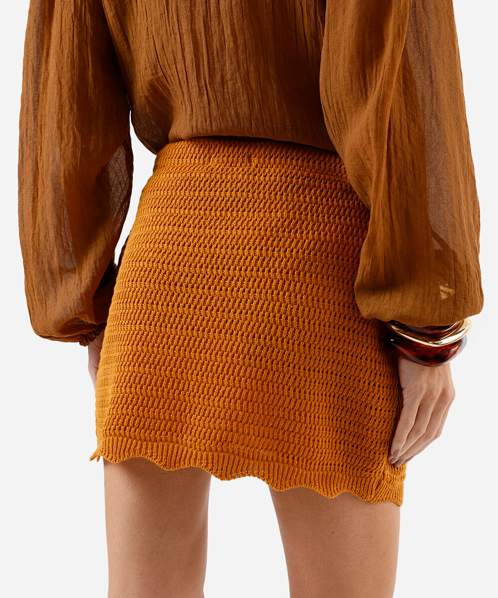 minissaia feminina de tricot amarela